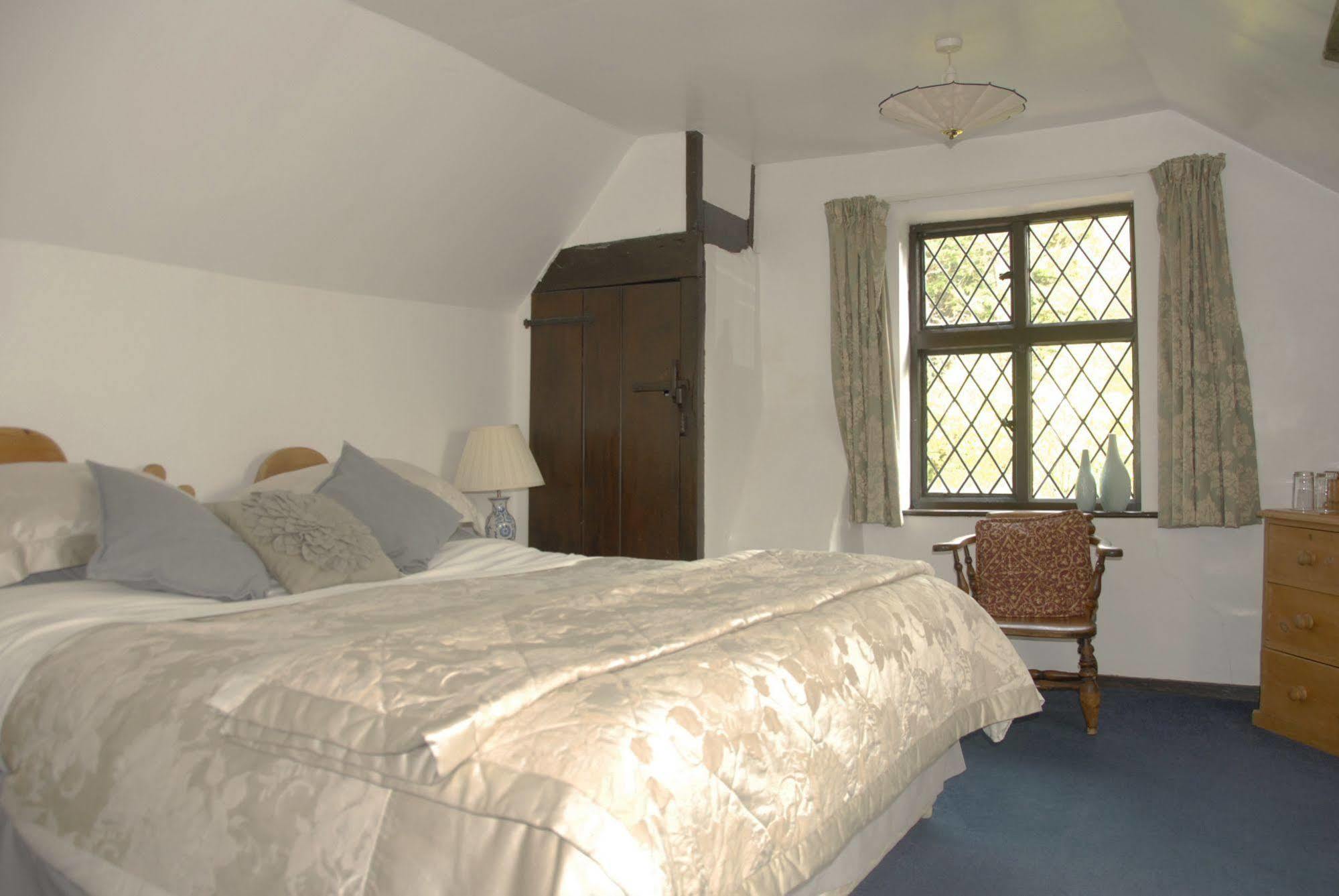 Cleavers Lyng 16Th Century Country House Herstmonceux Exterior foto
